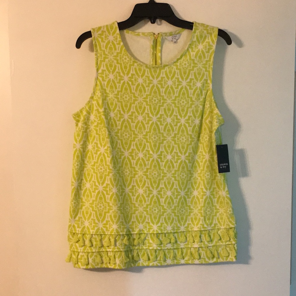 Crown and Ivey Size Large Top. NWT. Lime